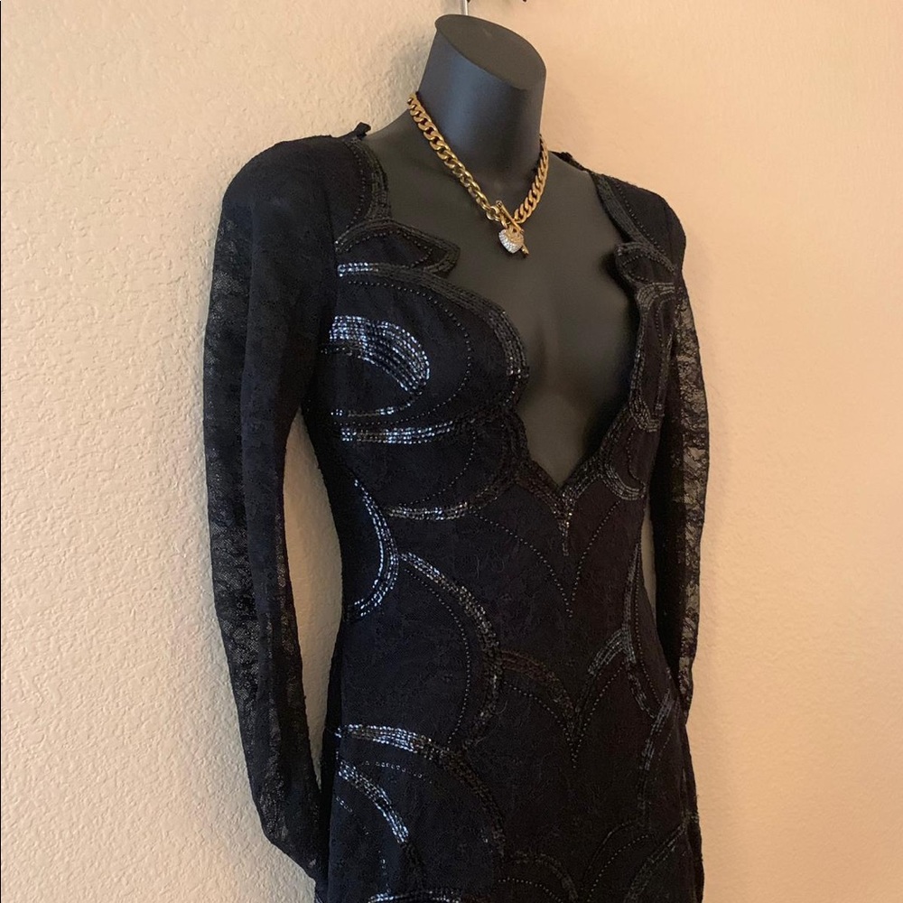 Express dress - Picture 2 of 4